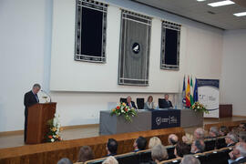 Homenaje a los jubilados y al personal que cumple 25 años de servicio en la Universidad de Málaga. Paraninfo. Octubre de 2012