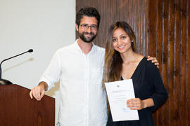 José Manuel Rodríguez con una alumna en su graduación. Centro Internacional de Español. Julio de 2014
