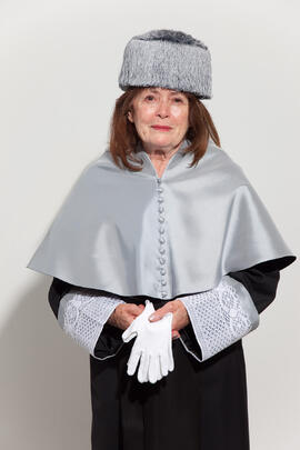 Retrato de Michelle Mattelart en su investidura como Doctora "Honoris Causa" por la Facultad de Ciencias de la Comunicación de la Universidad de Málaga. Abril de 2014