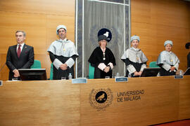 Investidura como Doctores "Honoris Causa" de Michelle Mattelart y Armand Mattelart por la Facultad de Ciencias de la Comunicación de la Universidad de Málaga. Rectorado. Abril de 2014
