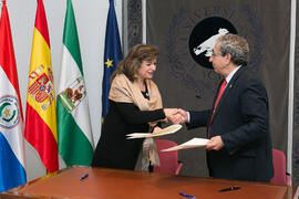 Firma del convenio de la Universidad de Málaga con el gobierno de Paraguay. Edificio del Rectorado. Diciembre de 2017