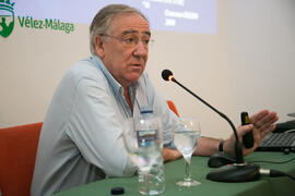 Conferencia de Fernando López Segura. Curso "El aceite de oliva, salud, cultura y riqueza de los pueblos mediterráneos". Cursos de Verano de la Universidad de Málaga. Vélez Málaga. Julio de 2018