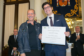 Entrega del premio Accésit al Mejor Trabajo Fin de Grado a Jesús Palomares Bravo. II Premios de Investigación de la Cátedra de Estudios Cofrades. Ayuntamiento de Málaga. Marzo de 2018