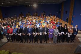 Foto de grupo. Entrega de la Medalla de Oro de la Universidad de Málaga a Junta de Andalucía, Diputación Provincial de Málaga y Ayuntamiento de la capital. Paraninfo. Noviembre de 2023