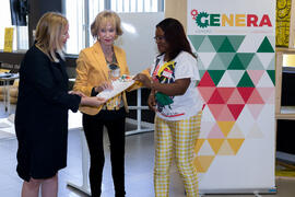 Entrega de diploma. Clausura del programa "Genera". Edificio "The Green Ray". Junio de 2019