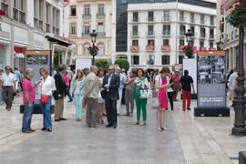 Inauguración de la exposición "Málaga, 50 años de la Facultad de Económicas". Calle Larios. Junio de 2015