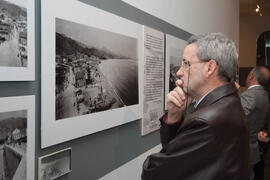 Inauguración de la exposición de fotografías de Roisin "Málaga, una visión panorámica". Rectorado. Diciembre de 2006