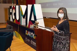 Luisa María Gómez del Águila presenta "Dialogando" con Towanda Rebels. Facultad de Derecho. Octubre de 2020