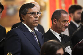 Miembro de la Coral Sancti Petri en su concierto de Navidad homenaje a la Facultad de Económicas. Iglesia de los Mártires. Diciembre de 2015