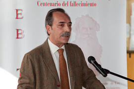 Presentación exposición bibliográfica "León Tolstói. Lúcido fulgor", por el centenario de su fallecimiento. Biblioteca General. Noviembre de 2010