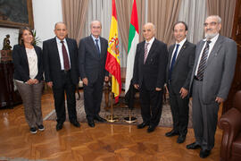 Reunión con el alcalde de Málaga posterior a la firma del convenio con la Universidad de Sharjah, Emiratos Árabes. Ayuntamiento de Málaga. Noviembre de 2015