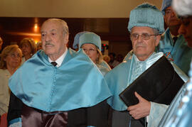 Investidura como Doctor "Honoris Causa" de D. Alfonso Canales Pérez Bryan por la Facultad de Filosofía y Letras de la Universidad de Málaga. Salón de Actos del Rectorado. Mayo de 2005