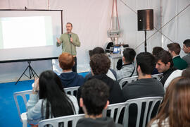 Charla informativa. Jornadas de Puertas Abiertas de la Universidad de Málaga. Complejo Polideportivo Universitario. Abril de 2016