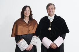 Retrato de Teodomiro López y Andrea Goldsmith previo a su investidura como doctora "Honoris Causa" por la Escuela Técnica Superior de Ingeniería de Telecomunicación de la Universidad de Málaga. Paraninfo. Octubre de 2024