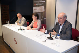 Diego Rodríguez presenta a Magdalena Álvarez. IV Tribuna Ateneo UMA. Ateneo de Málaga. Junio de 2015
