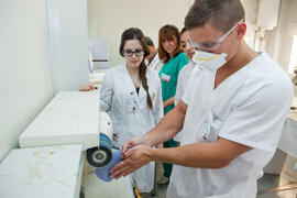 Prácticas de Podología. Escuela Universitaria de Ciencias de la Salud de la Universidad de Málaga. Paseo de Martiricos. Abril de 2013