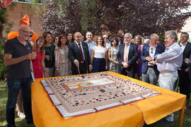 Tarta conmemorativa del 50 Aniversario de la Facultad de Económicas. Facultad de Ciencias Económicas y Empresariales. Octubre de 2015
