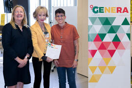 Entrega de diploma. Clausura del programa "Genera". Edificio "The Green Ray". Junio de 2019