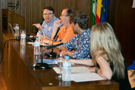 Mesa redonda: "Las claves del éxito de las radiofórmulas y los nuevos formatos televisivos". Curso "Periodismo y comunicación". Cursos de Verano de la Universidad de Málaga. Ronda. Julio de 2018