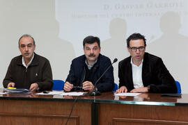 Salvador Peláez, Gaspar Garrote y Antonio Hierro en la graduación de los alumnos del CIE de la Universidad de Málaga. Centro Internacional de Español. Febrero de 2015