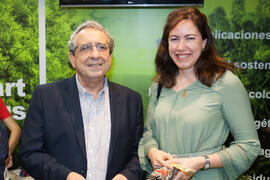 José Ángel Narváez y Raquel Barco en el estand de Smart Campus. Jornadas de Puertas Abiertas de la Universidad de Málaga. Complejo Polideportivo Universitario. Abril de 2016