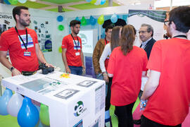 Estand del Consejo de Estudiantes. Jornadas de Puertas Abiertas de la Universidad de Málaga. Complejo Polideportivo Universitario. Abril de 2016