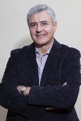 Raúl Jesús Andrade Bellido. Personal e instalaciones del Departamento de Farmacología. Facultad de Medicina. Noviembre de 2015