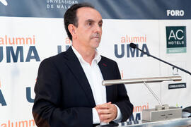Nombramiento de Rafael Rodríguez como Miembro de Honor de la Asociación de Antiguos Alumnos de la Universidad de Málaga. Hotel AC Málaga Palacio. Octubre de 2014