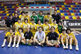 Selección japonesa tras su victoria en el partido Japón - República Checa. Categoría femenina. Campeonato del Mundo Universitario de Balonmano. Antequera. Julio de 2016