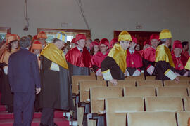 Investidura como Doctor "Honoris Causa" de D. Eduardo García de Enterría por la Universidad de Málaga. Paraninfo. Abril de 1999