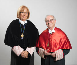 Adelaida de la Calle y Juan Antonio Carrillo Salcedo. Retrato previo a su investidura como Doctor "Honoris Causa" por la Facultad de Derecho de la Universidad de Málaga. Octubre de 2007