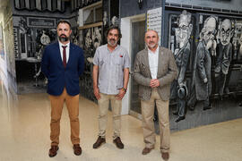 Mariano Ruiz, Ángel Idígoras y Eugenio Luque. Inauguración del mural de Idígoras en la Facultad de Ciencias Económicas y Empresariales de la Universidad de Málaga. Campus de El Ejido. Junio de 2022