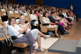 Asistentes a la graduación y clausura del curso del Aula de Mayores de la Universidad de Málaga. Paraninfo. Junio de 2019