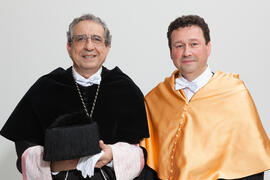 Retrato de José Ángel Narváez y Manuel Molina Lozano antes de su investidura como Doctor "Honoris Causa" por la Facultad de Turismo de la Universidad de Málaga. Rectorado. Abril 2016