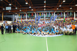 Equipos ganadores y voluntarios. Acto de clausura y entrega de medallas. 14º Campeonato del Mundo Universitario de Fútbol Sala 2014 (FUTSAL). Antequera. Julio de 2014