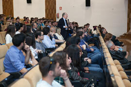 Conferencia de José María Gay de Liébana "La economía y las cuentas del fútbol europeo". Paraninfo. Abril de 2016