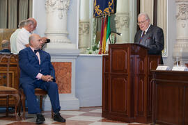 Eugenio Chicano en su nombrabiento como miembro de la Real Academia de Bellas Artes de San Telmo. Salón de los Espejos, Ayuntamiento de Málaga. Septiembre de 2016