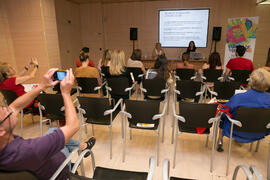 Ponencia de Elena Neira, "De la televisión convencional a la televisión transmedia: La otra pantalla". Curso "La televisión del siglo XXI, nuevos formatos y consumos". Cursos de verano 2018 de la Universidad de Málaga. Marbella. Julio de 2018
