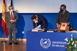 Toma de posesión de Esteban José Palomo Ferrer como nuevo profesor titular del Área de Lenguajes y Sistemas Informáticos de la Universidad de Málaga. Paraninfo. Diciembre de 2021