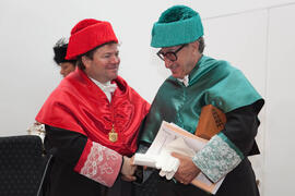 Investidura como Doctor "Honoris Causa" de D. Vicenç Navarro por la Universidad de Málaga. Paraninfo. Diciembre de 2009