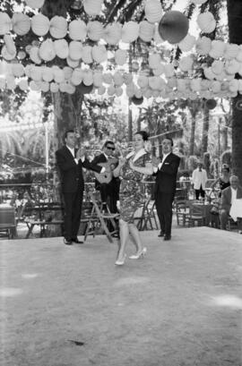 Feria de Málaga. Actuación en la caseta oficial de la feria del Real. Julio de 1963