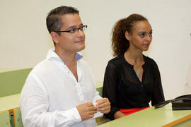 Los alumnos Valerio Ciriello y Hazel Susan Harrison. Graduación en el CIE de la Universidad de Málaga. Centro Internacional de Español. Agosto de 2014