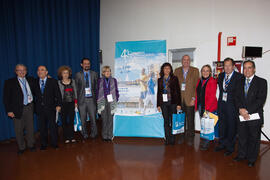 Foto de grupo. Acto inaugural del 4º Congreso Internacional de Actividad Físico-Deportiva para Mayores. Escuela Técnica Superior de Ingeniería Informática y Telecomunicaciones. Marzo de 2011