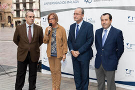 Inauguración de la exposición "UMA 40 años compartiendo futuro" en Calle Larios. Octubre de 2012
