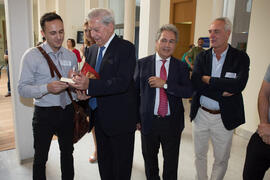 Llegada de Mario Vargas Llosa. Curso "La ciudad como arquetipo. Literatura, historia y arte. Europa y América". Edificio del Rectorado. Septiembre de 2018