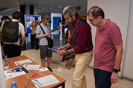 Momentos previos a la conferencia "Dialogando" con Clara Grima. Escuela de Ingenierías Industriales de la Universidad de Málaga. Mayo de 2024