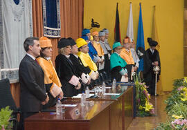 Toma de posesión de nuevos decanos, directores de centro y defensores de la Comunidad Universitaria. Paraninfo. Febrero de 2008