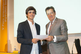 Entrega de becas. V Foro Arquia/Próxima 2016: Futuro Imperfecto. Paraninfo. Octubre de 2016