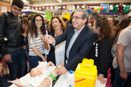 Estand de Enfermería. Jornadas de Puertas Abiertas de la Universidad de Málaga. Complejo Polideportivo Universitario. Abril de 2016