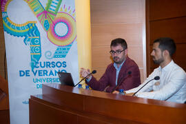 Mesa redonda: «Ciberataques de (des)información: ¿se pueden combatir las Fake News?». Curso "Ciberseguridad y cibercriminalidad: dos caras de una misma moneda". Cursos de Verano de la Universidad de Málaga. Málaga. Julio de 2019